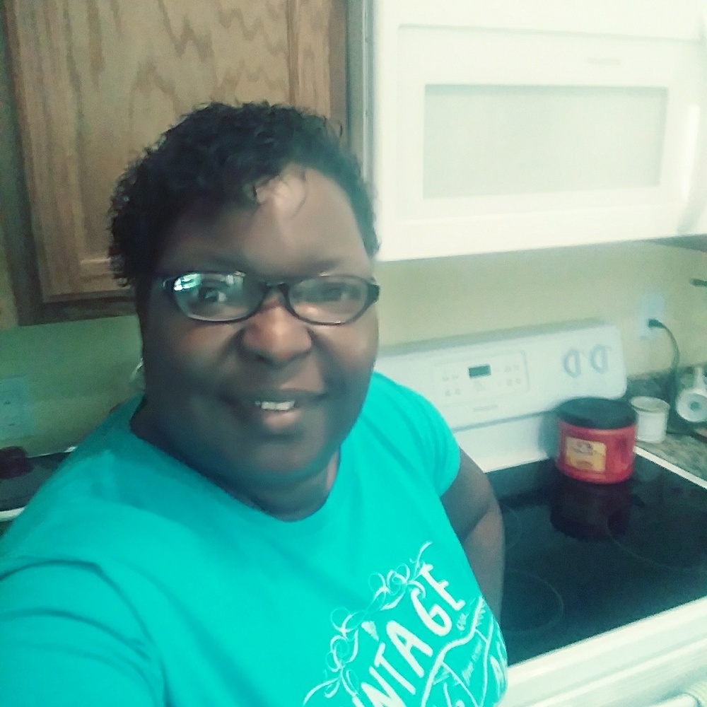 Meet your Posher, Alisa